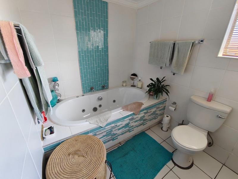 10 Bedroom Property for Sale in Parys Free State